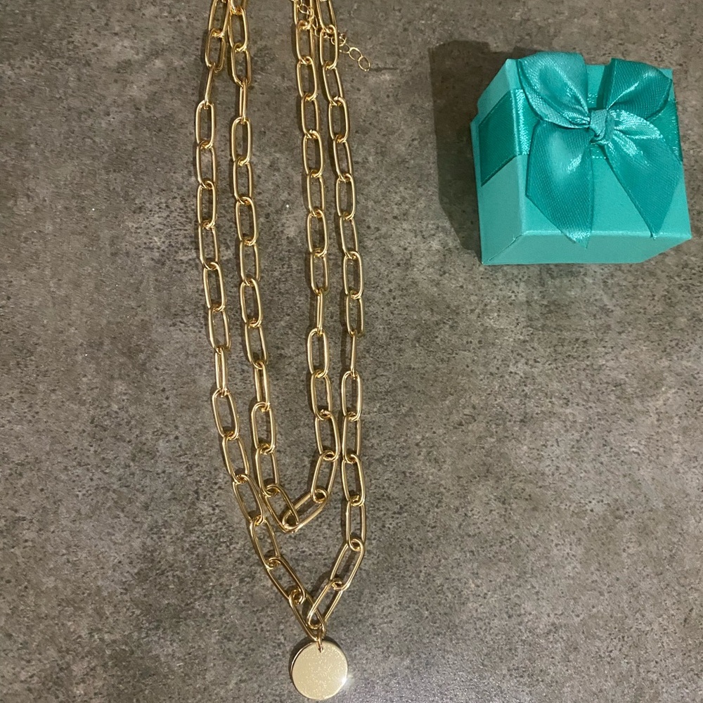 Elegant Gold Chain Necklace. 18k gold plated. New with box.